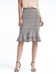 Want to know what to wear to work this fall season? Fall 2017 women's fashion trends hint strongly at bold, powerful looks for the office. Here are some of my top picks for hot workwear this fall season! ~Roxanne Carne | Personal Stylist